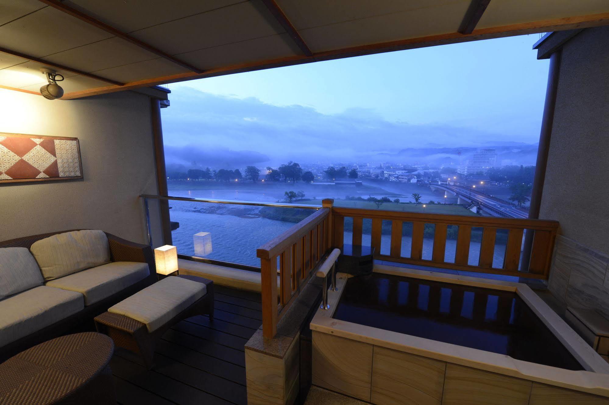 Ryokan Ayu No Sato Hitoyoshi Esterno foto