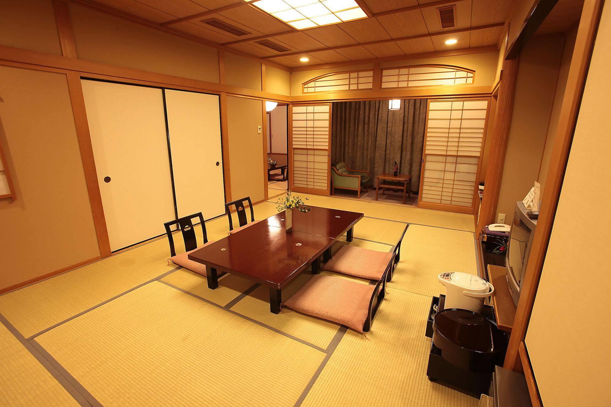 Ryokan Ayu No Sato Hitoyoshi Esterno foto