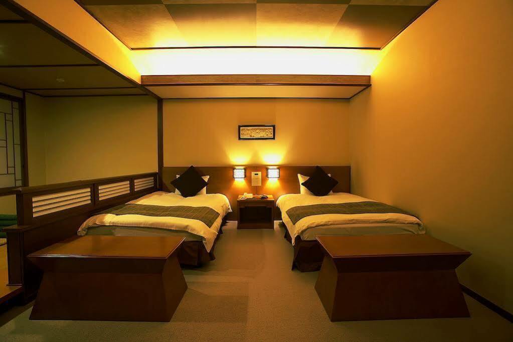 Ryokan Ayu No Sato Hitoyoshi Esterno foto